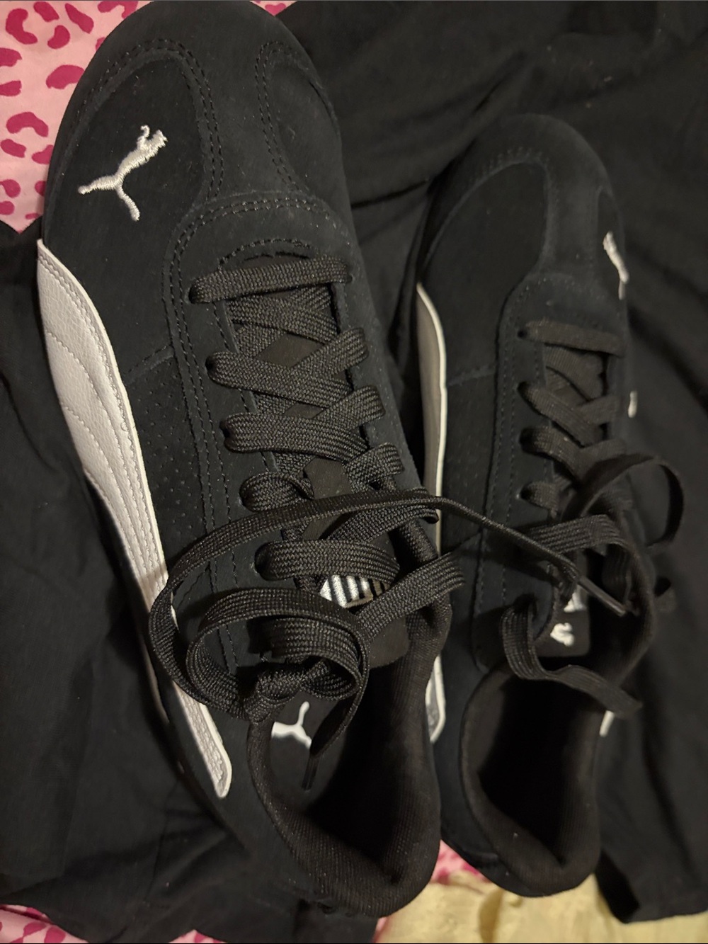 Puma women Black Sneakers with White Formstripe